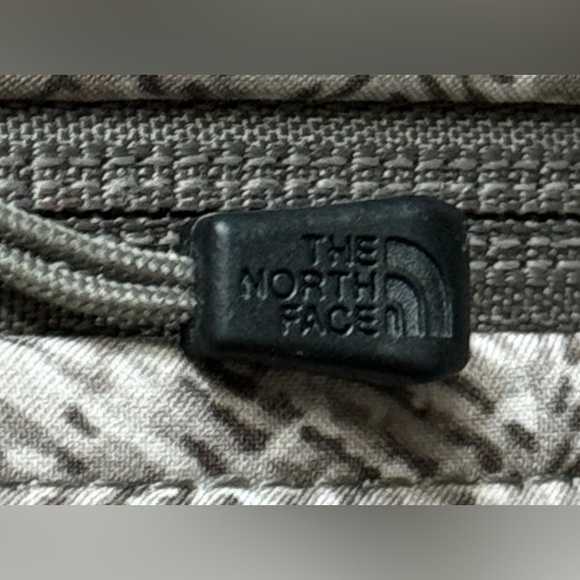 *NEW* - NORTH FACE "WOMEN'S' NEVER STOP EXPLORING JACKET (SMALL) - Picture 10 of 13